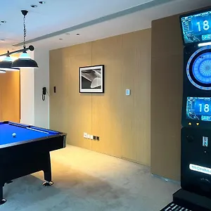 One-eight-one酒店及服务式住宅 **** 香港